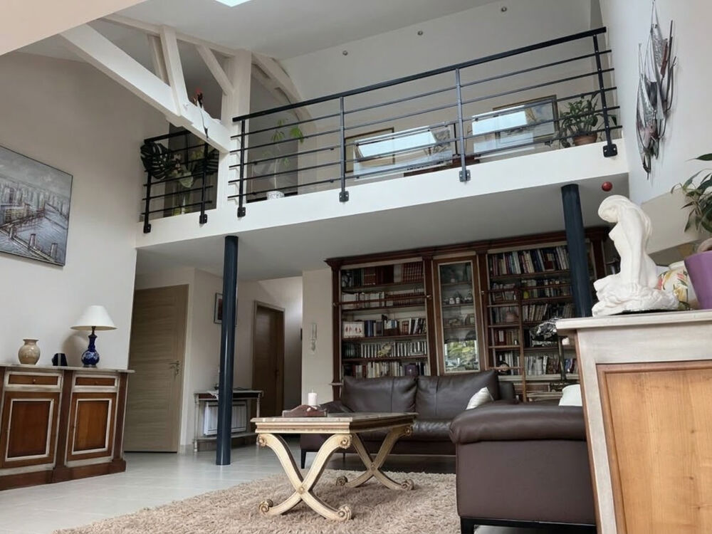 Vente Maison BORDEAUX CAUDÉRAN - PARC BORDELAIS : MAISON EN PIERRE DE CARACTÈRE DE 160 M2 AVEC VOLUMES D'EXCEPTION ET GARAG Bordeaux-caudéran