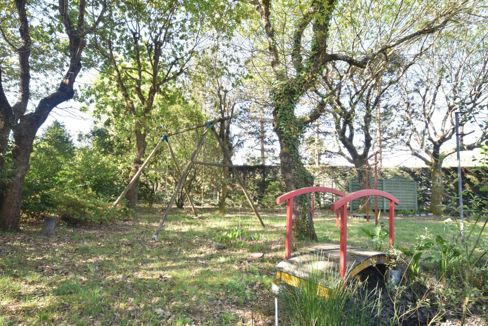 Vente Maison Maison 4 pièces   75 m2   Quartier de Comte   Grand terrain arboré Andernos les bains