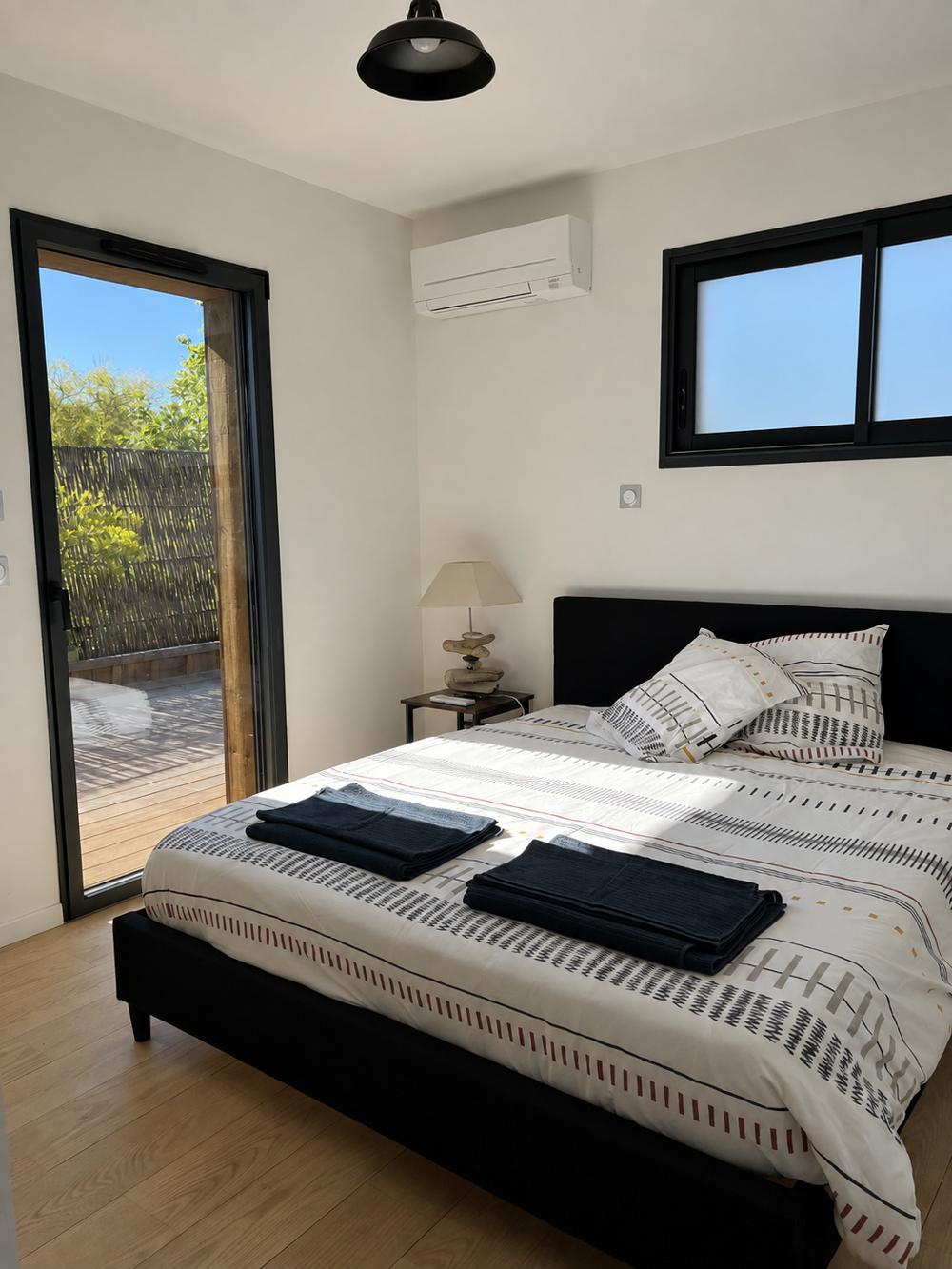 Vente Maison ARÈS   Maison contemporaine avec piscine et belles prestations Ares