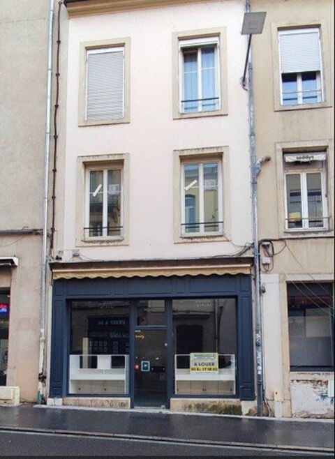 Local  professionnel  - RUE LEOPOLD LALLEMENT au 1er &eacute;tage (accessible depuis un escalier interieur) + un lumi 650 54000 Nancy