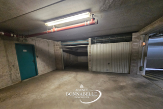  Parking / Garage � vendre 