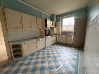  Immeuble à vendre 12 pièces 390 m²