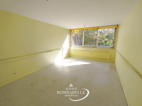 LOCAL COMMERCIAL avec 4 Bureaux 89000 54000 Nancy