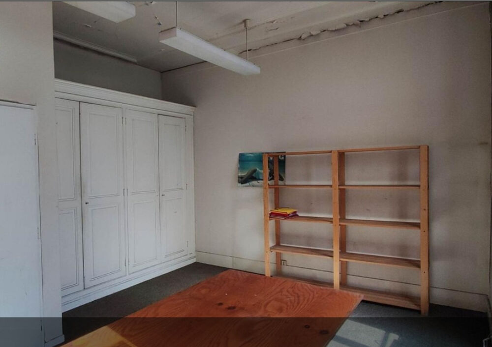   Local  professionnel  - RUE LEOPOLD LALLEMENT au 1er étage (accessible depuis un escalier interieur) + un lumi Nancy