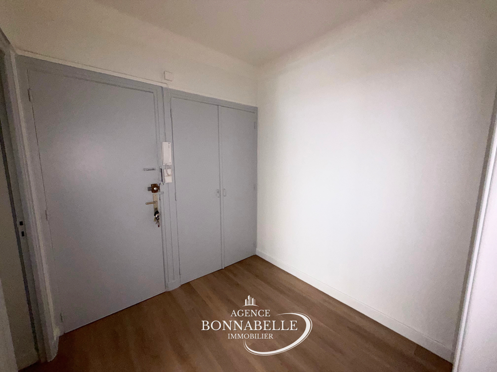 Vente Appartement NANCY   RUE SAINTE-CÉCILE   F2 RÉNOVÉ AVEC GARAGE, CAVE ET GRENIER Nancy