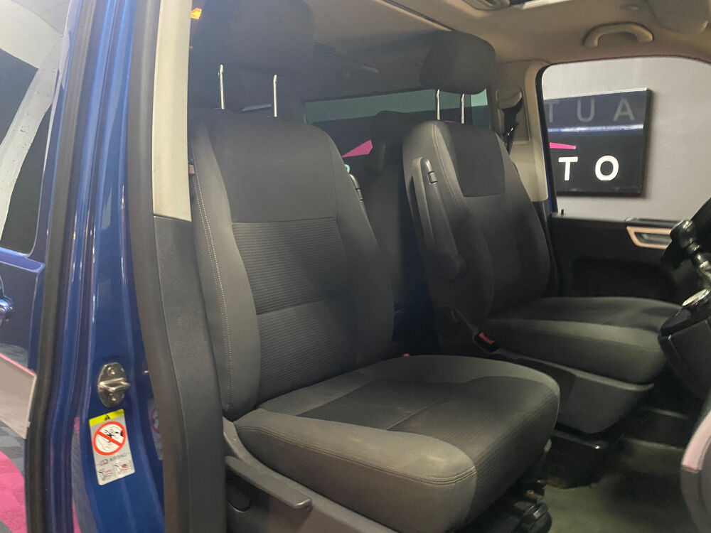 Transporter Combi Transporter 2.0 BiTDI 180 FAP Court 9pl 4Motion 2010 occasion 18230 Saint-Doulchard