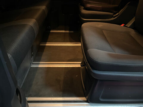 Transporter Combi Transporter 2.0 BiTDI 180 FAP Court 9pl 4Motion 2010 occasion 18230 Saint-Doulchard
