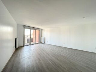  Appartement à louer 3 pièces 71 m²