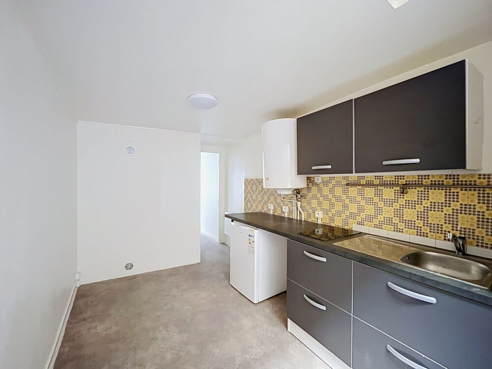 RUE MONTESQUIEU - (DISPONIBILITE IMMEDIATE)