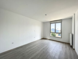  Appartement à louer 3 pièces 71 m²