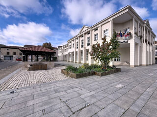  Immeuble � vendre 325 m�