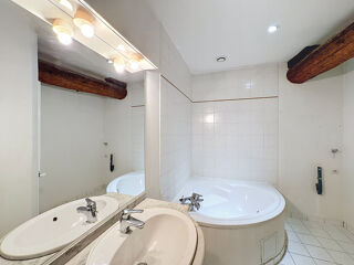  Appartement à louer 2 pièces 82 m²