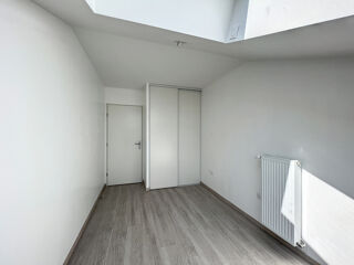  Appartement à louer 4 pièces 78 m²