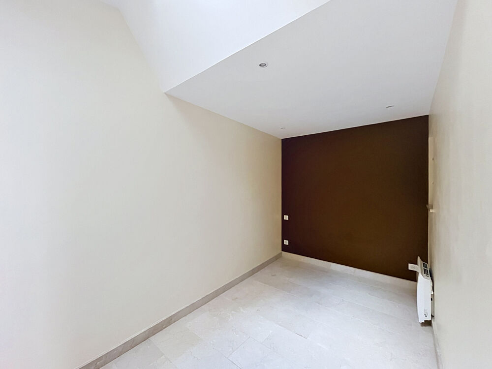 RUE SELLIER (DISPO IMMEDIATEMENT)