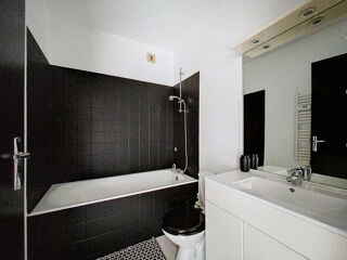  Appartement à louer 1 pièce 32 m²