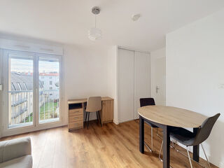  Appartement à louer 1 pièce 19 m²