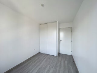  Appartement à louer 3 pièces 71 m²