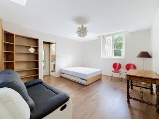  Appartement à louer 1 pièce 30 m²