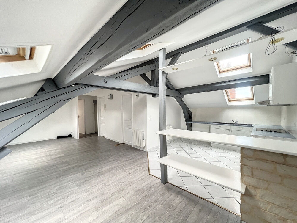 RUE DU SERGENT BLANDAN - (DISPONIBILITE IMMEDIATE)