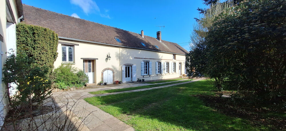 MAISON DE CAMPAGNE,128M2, 3 à 4 CHAMBRES, GRANGE, GARAGE, HANGAR, CAVE SUR TERRAIN ARBORÉ.