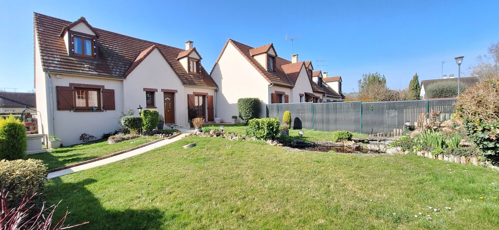 QUARTIER CALME ET RECHERCHÉ MAISON 125M2 ENVIRON, 3 CHAMBRES DONT UNE DE PLAIN PIED, GARAGE, TERRAIN 436M2.