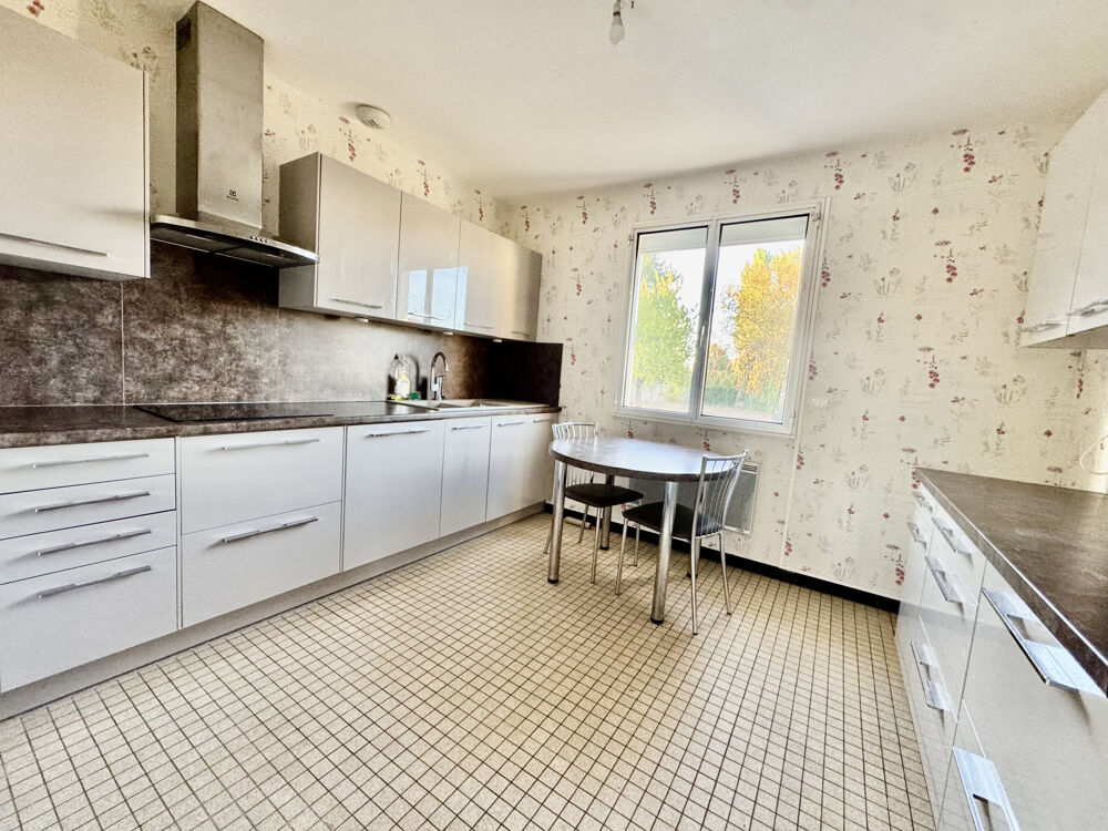 Vente Maison VARENNES CHANGY, PLAIN PIED, GARAGE, 200M2 TERRAIN, CALME, CAMPAGNE, 3 MN DES COMMERCES Varennes changy