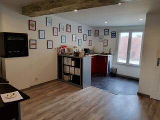  Immeuble à vendre 235 m² Sens