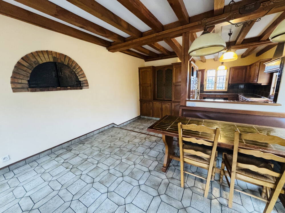 Vente Maison CENTRE-VILLE, COMMERCES À PIED, CAMPAGNE, 5 CHAMBRES, PUITS, DOUBLE GARAGE, 2600M2 TERRAIN, ST GENEVIÈVE -DES- Ste genevieve des bois