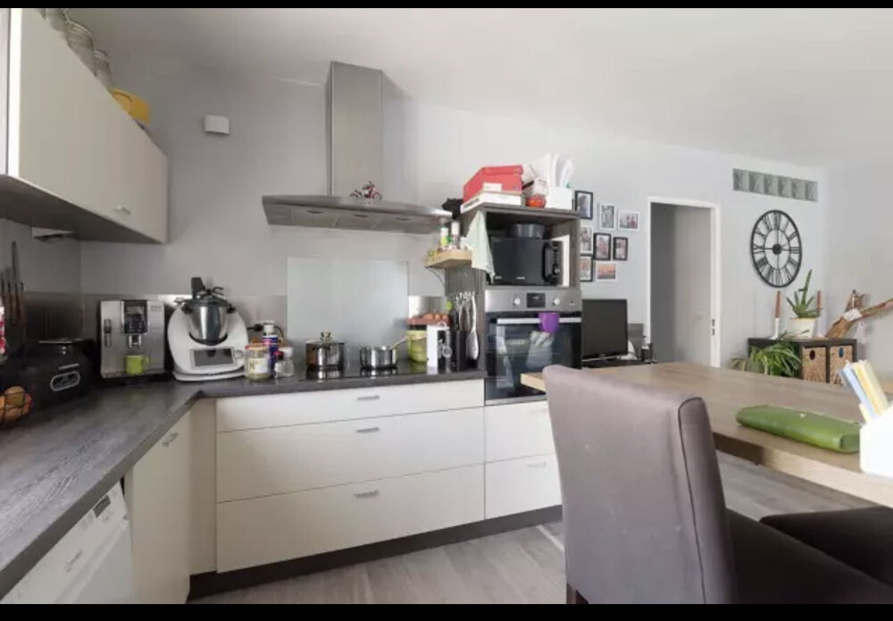 Vente Appartement Appartement 4 pièces avec terrasse de 15 m2, box et 2 parkings Melun