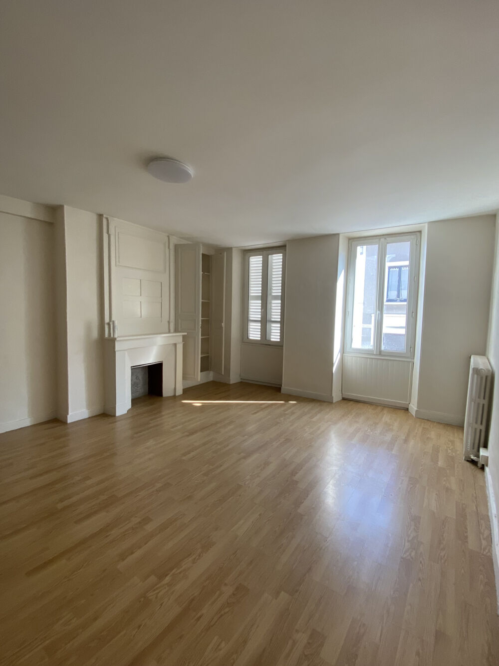 Maison lumineuse et spacieuse en plein coeur de ville 155 m2