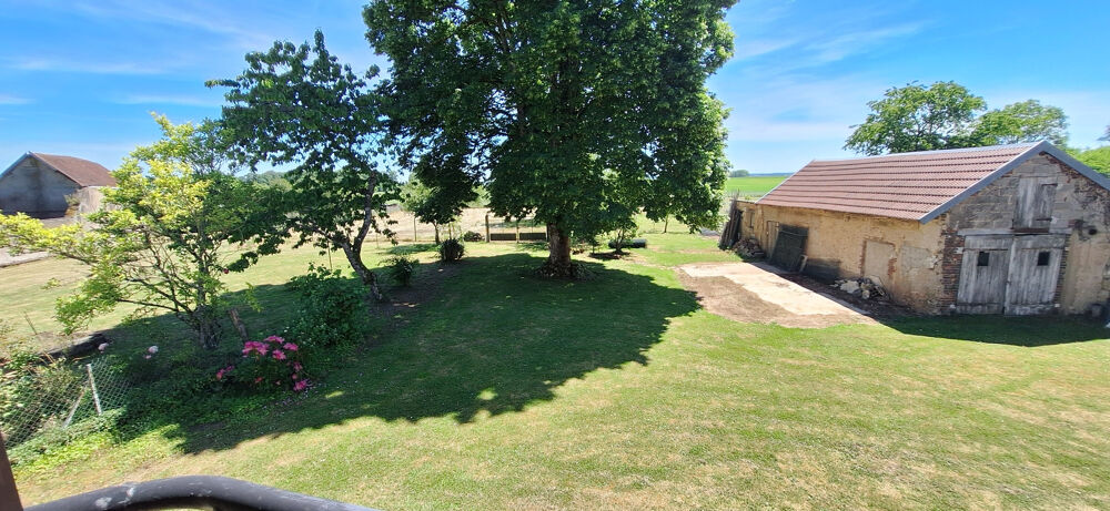 Vente Maison MAISON DE CAMPAGNE DE 121 M2,3 CHAMBRES DONT DEUX DE PLAIN PIED,TERRAIN 4447 M2,GARAGE 60M2,NOMBREUSES DEPENDA Dixmont