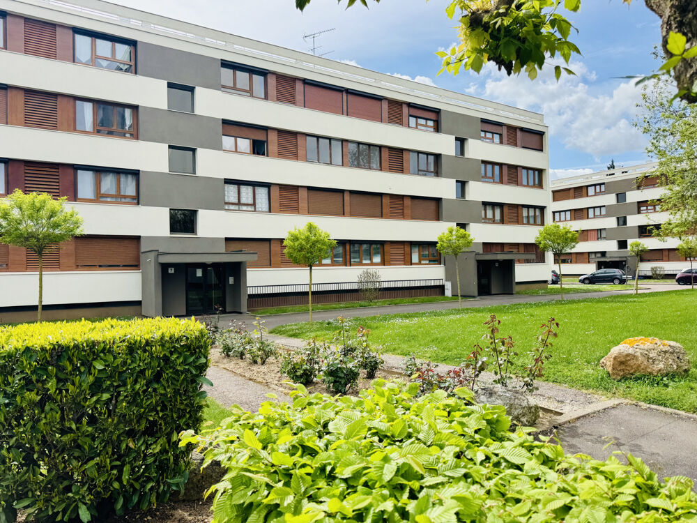 RÉSIDENCE, APPARTEMENT 4 CHAMBRES, BALCON, CAVE, PARKING PRIVÉ.