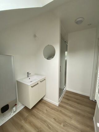  Appartement à louer 2 pièces 33 m²