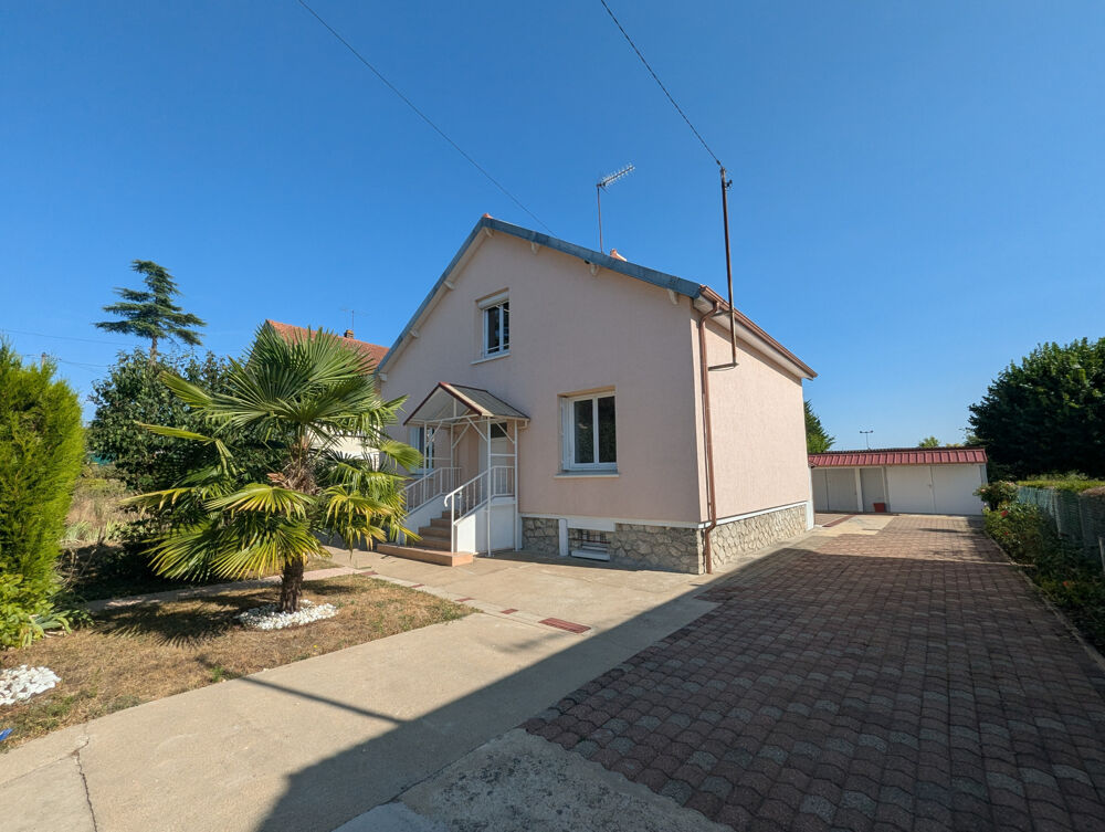 Maison familiale proche zone commerciale