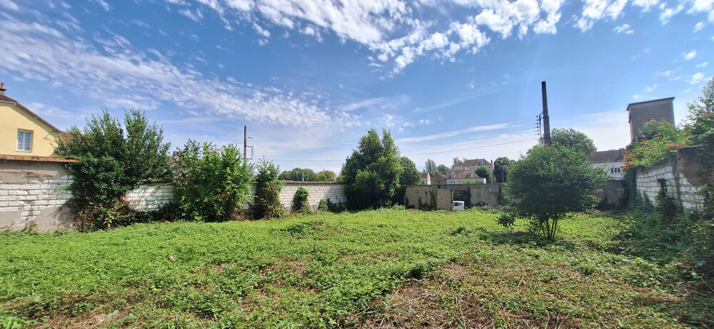 Vente Terrain A SENS,TERRAIN PLAT IDEALEMENT PLACE DE 554M2 POUR UNE CONSTRUCTION AVEC VUE SUR L 'YONNE Sens