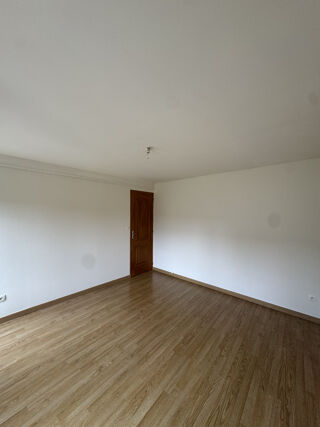  Appartement à louer 3 pièces 70 m²