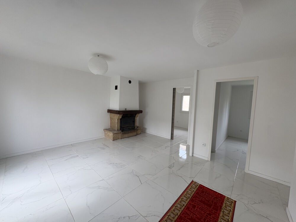 MAISON 2 RENOVEE 2 CHAMBRES DANS COMMUNE 12km AU SUD DE SENS TOUTES COMMODITES