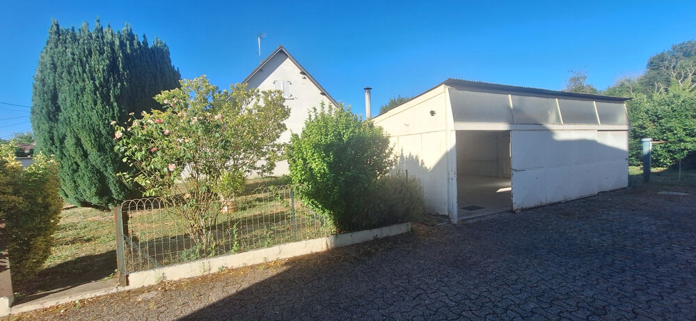 MAISON 105M2 ,TERRAIN 469M2 ENVIRON,EN PLEIN CENTRE D'UN VILLAGE DU DISTRICT DE SENS,3 CHAMBRES,GARAGE,CAVE,A