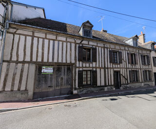 Maison 8 pièces 172 m² · à Ladon · 172 m² · 65 000 €