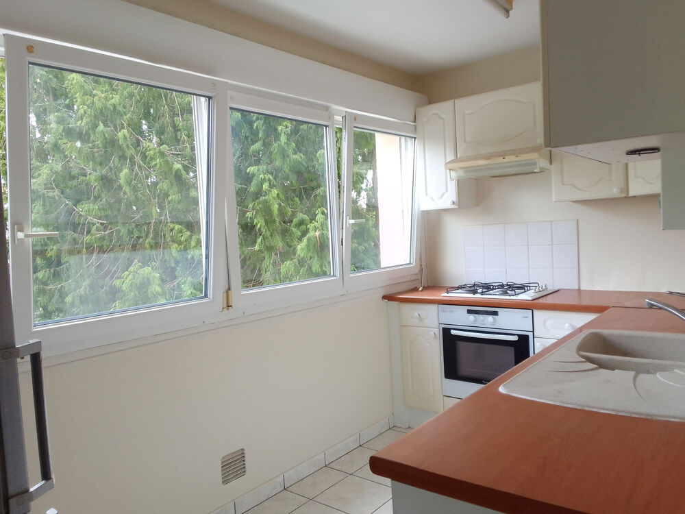 Appartement T3 lumineux 57 m2 à Avon (résidence Les Fougères)
