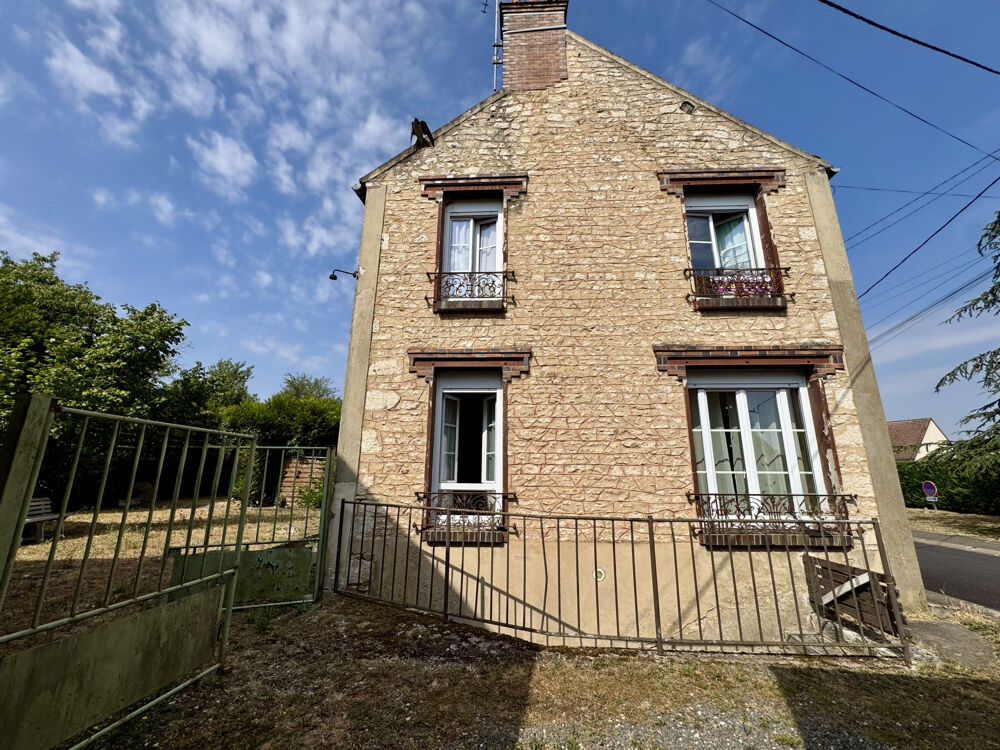 NARGIS, GARE FERRIERES, 3 CHAMBRES, DEPENDANCES, TOUT A L'EGOUT, AU CALME