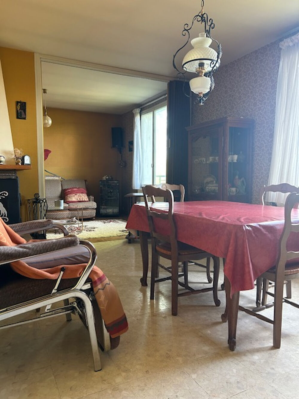 MAISON A 10 MINUTES A PIED DES ECOLES, CENTRE VILLE, SOUS-SOL, GRAND TERRAIN