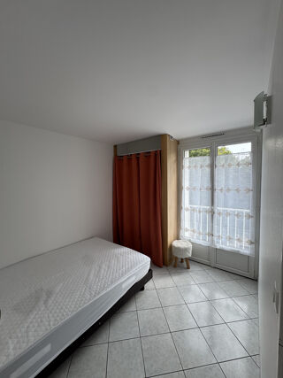  Appartement à louer 1 pièce 35 m²
