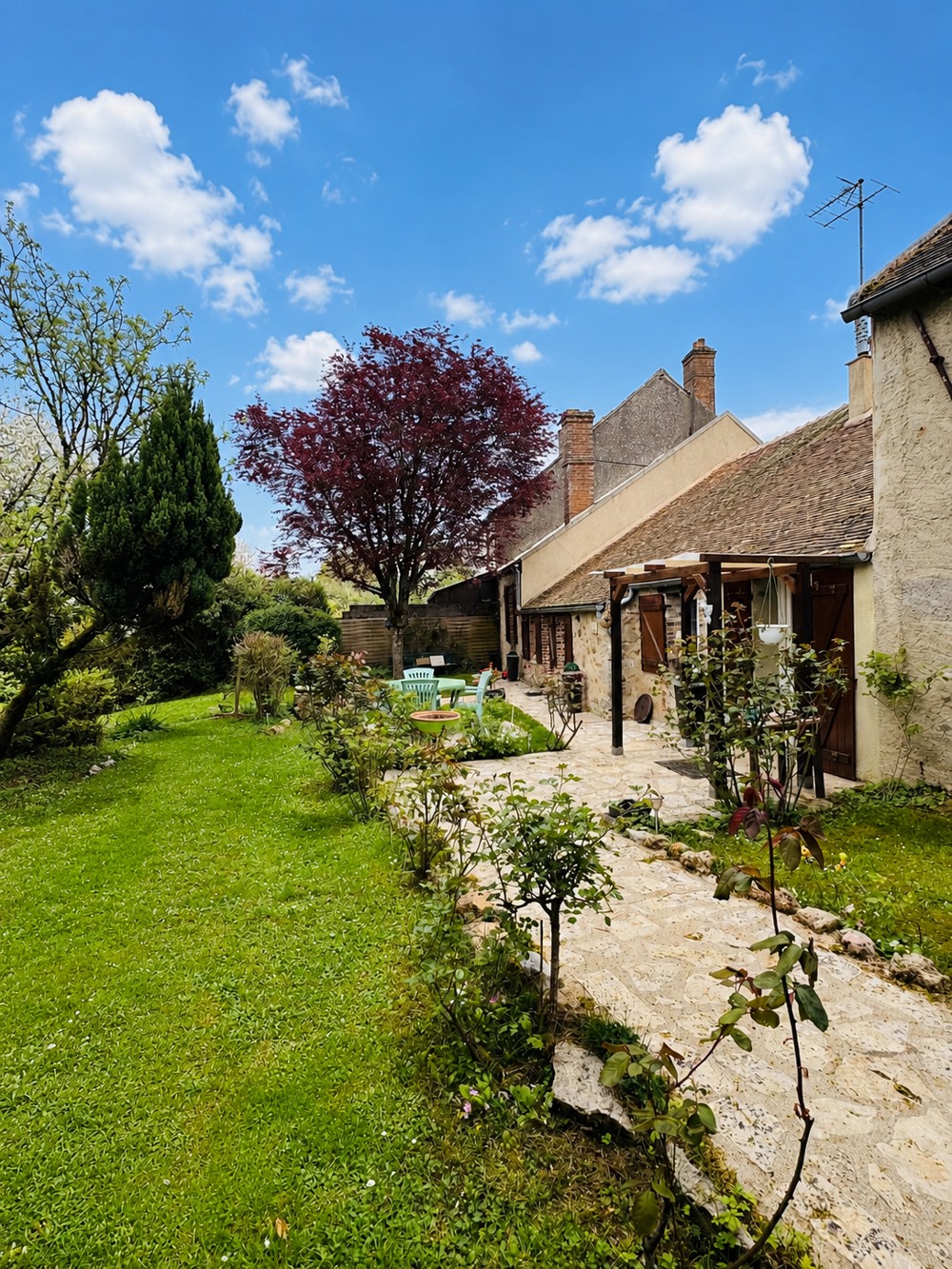 LONGERE, 3 CHAMBRES, CHARME DES LONGERES.