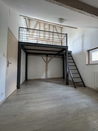  Appartement à louer 2 pièces 27 m²