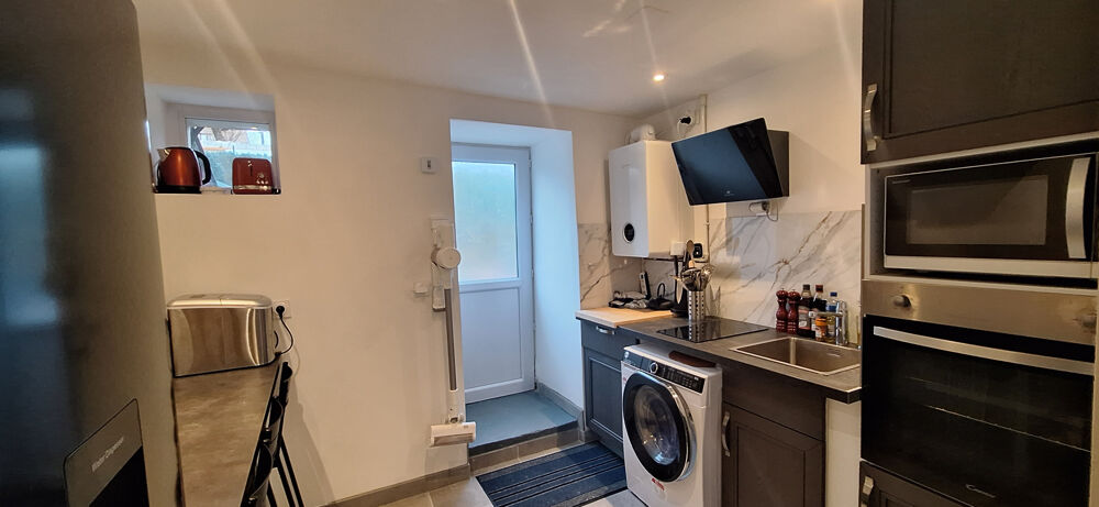 Vente Maison A 5 MN DE LA GARE DE SENS,MAISON DE VILLE AVEC SA TERRASSE PRIVATIVE ET LOCAL COMMERCIAL,IDEAL 1ER ACHAT. St martin du tertre