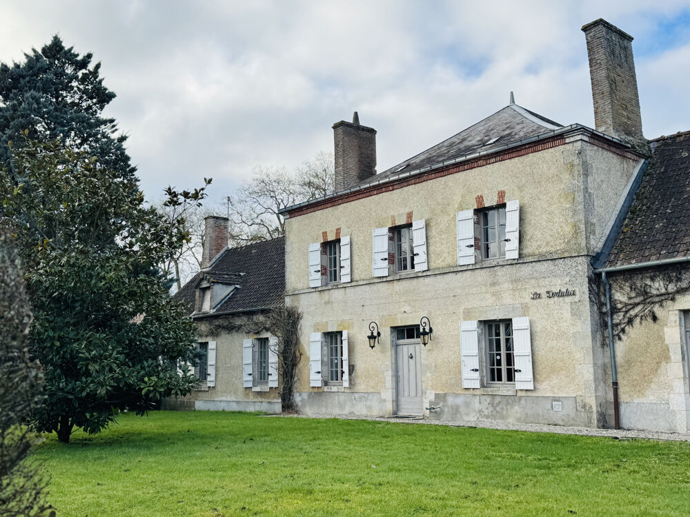 Vente Propriété/Château PROPRIETE DE 310M2, CALME, 5 CHAMBRES, SUR TERRAIN 2667 M2 Vieilles maisons sur joudry