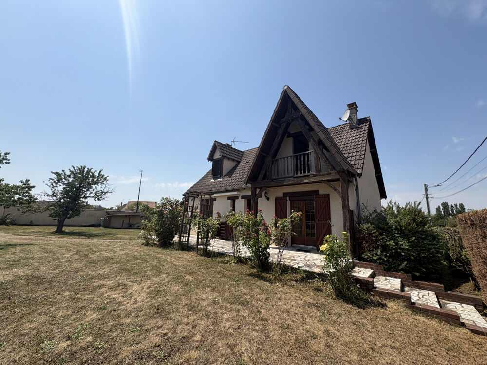 Maison 4 pièces 94 m² · à Veron · 94 m² · 190 000 €
