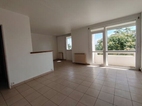   APPARTEMENT TYPE 3 AVEC CAVE PRIVATIVE ET PLACE DE PARKING SECURISE Appartement - 3 pice(s) - 67 m
