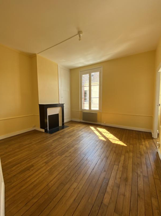  Appartement à louer 2 pièces 51 m²